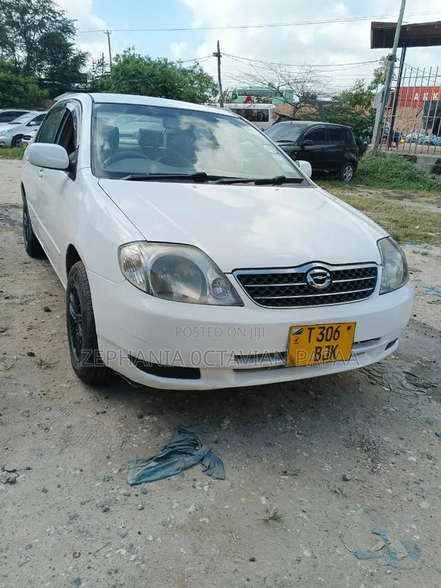Toyota Corolla 2003 White