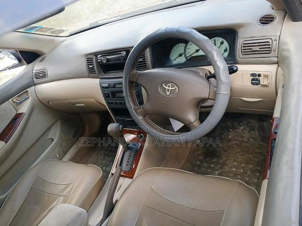 Toyota Corolla 2003 White