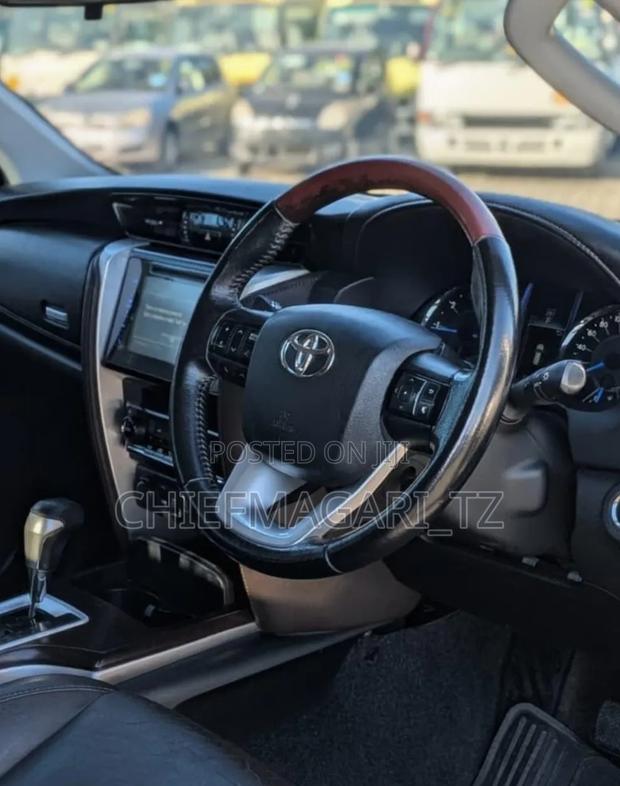 Toyota Fortuner 2016 Silver