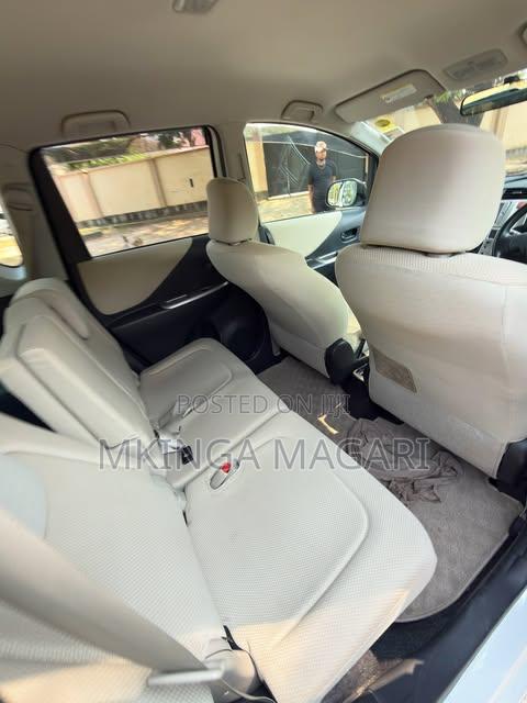 Toyota Ractis 2010 White