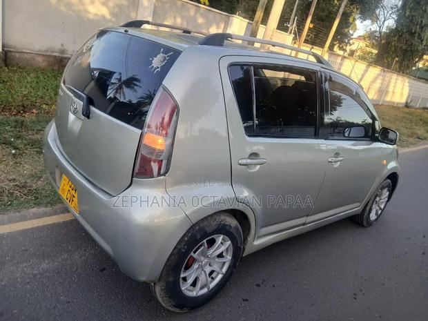 Toyota Passo 2004 Silver