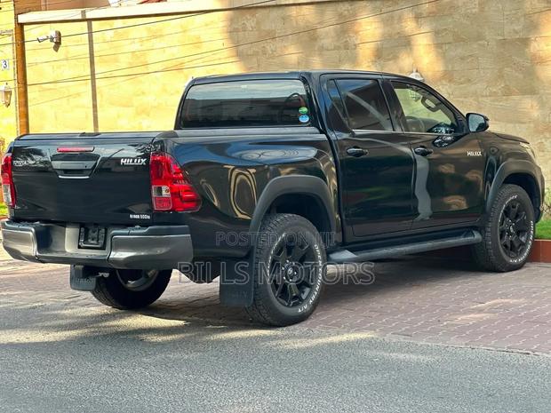 Toyota Hilux 2020 Black
