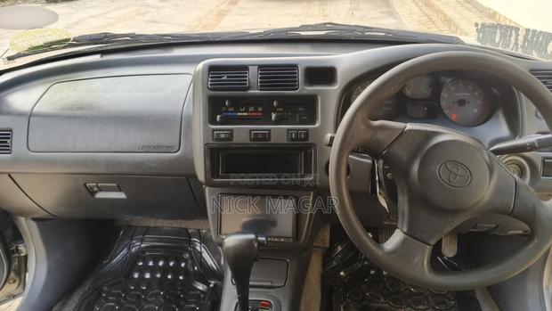 Toyota RAV4 Automatic 2000 Gray