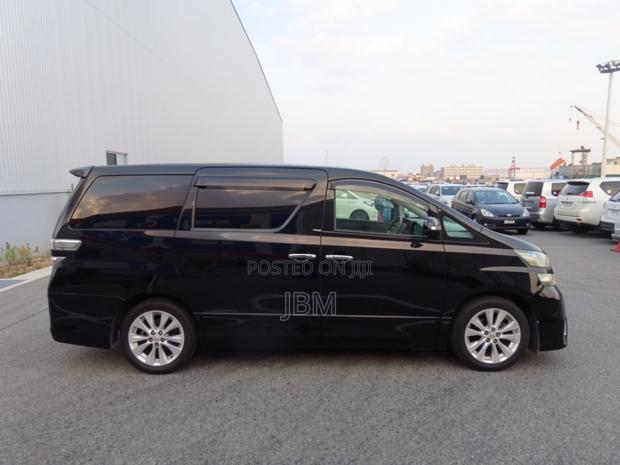 Toyota Vellfire 2009 Black