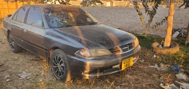 Toyota Carina 2001 Gray