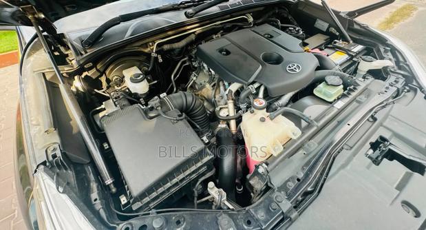 Toyota Hilux 2020 Black
