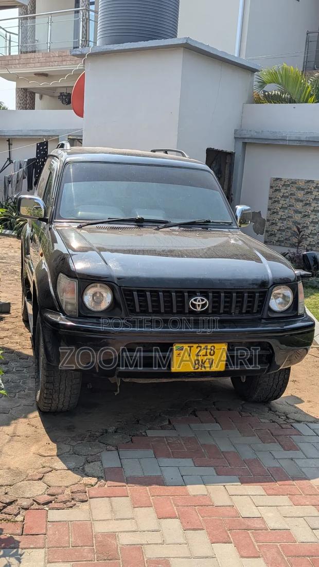 Toyota Land Cruiser Prado 2005 Black