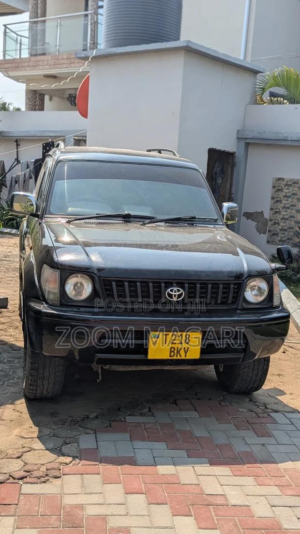 Toyota Land Cruiser Prado 2005 Black