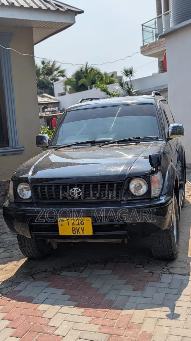 Toyota Land Cruiser Prado 2005 Black