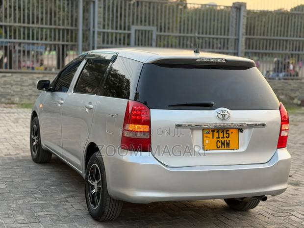 Toyota Wish 2004 Silver