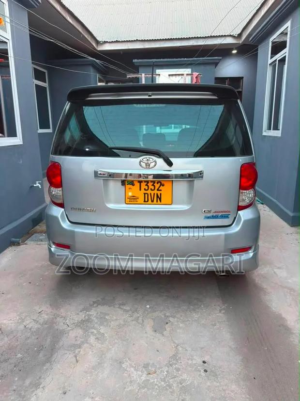 Toyota Corolla Rumion 2008 Silver