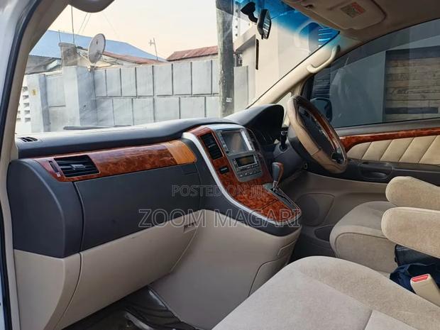 Toyota Alphard 2006 Pearl