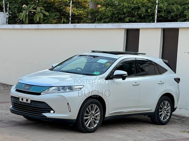 Toyota Harrier 2018 White