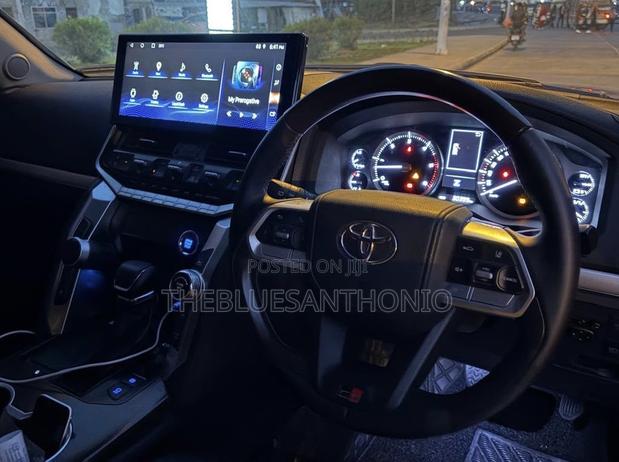 Toyota Land Cruiser 2016 Maroon