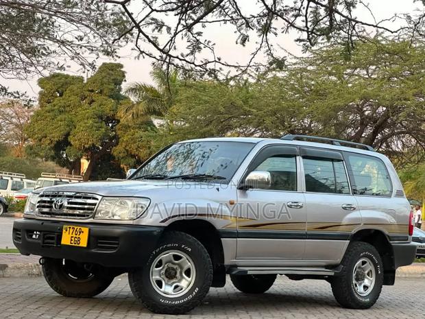 Toyota Land Cruiser 2007 Silver