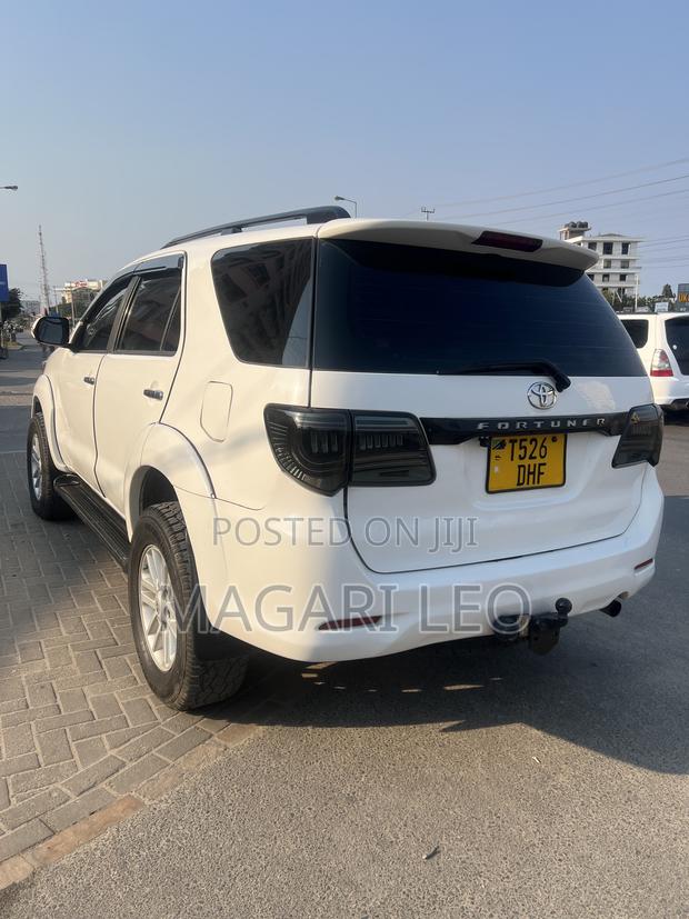 Toyota Fortuner 2.7 AWD 2008 White