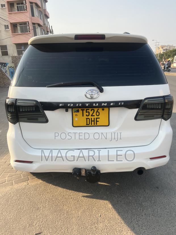 Toyota Fortuner 2.7 AWD 2008 White