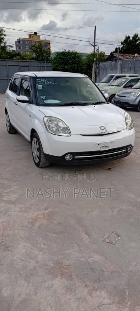 Mazda Verisa 2010 White