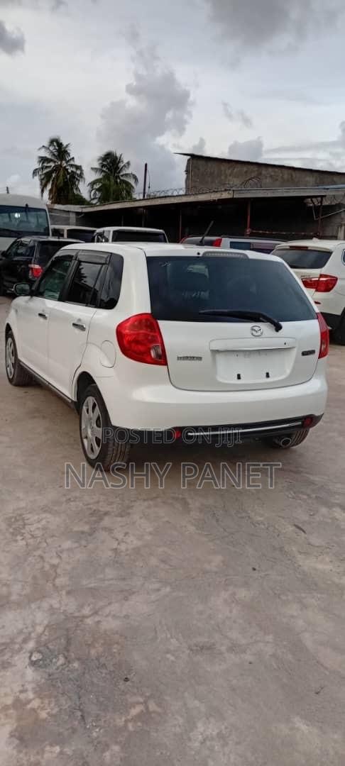 Mazda Verisa 2010 White