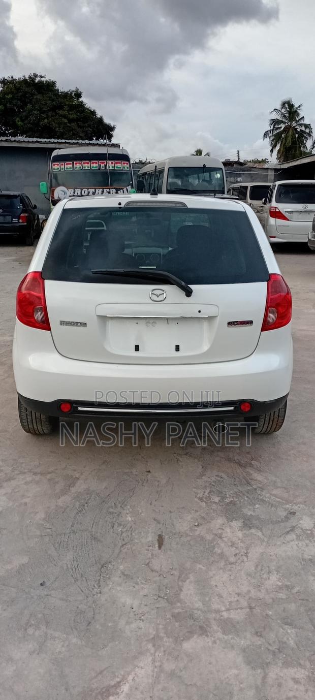 Mazda Verisa 2010 White