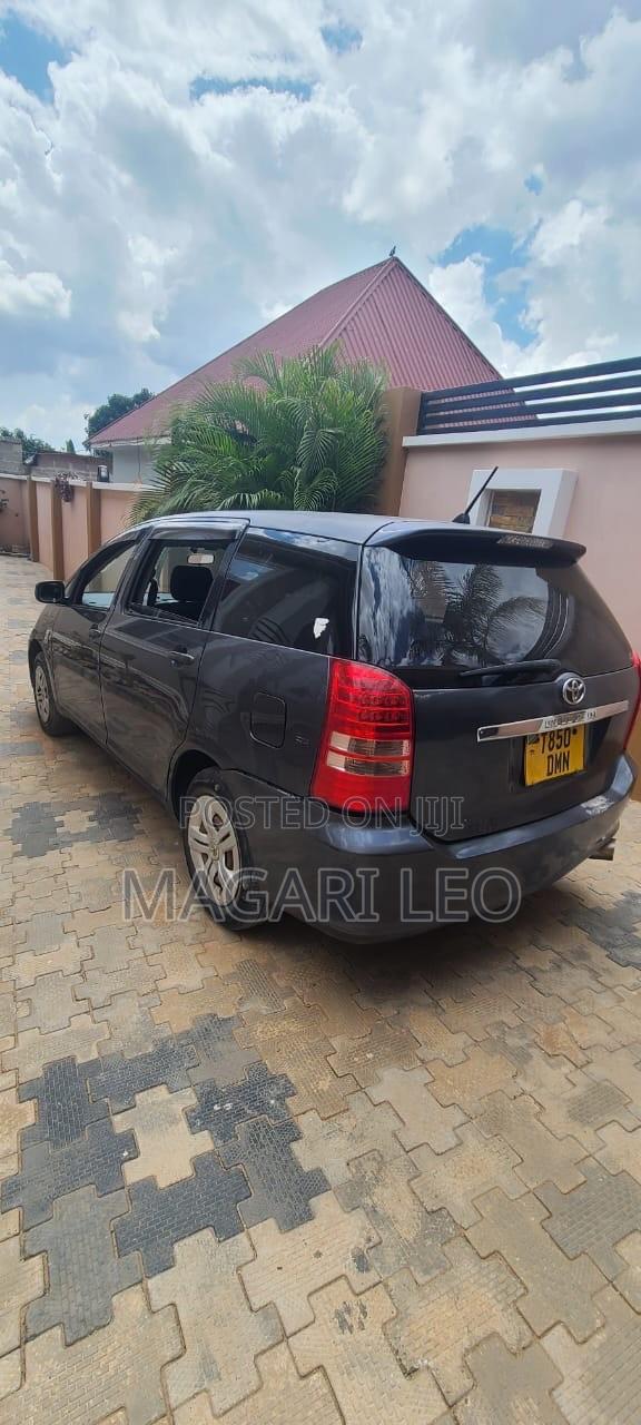 Toyota Wish 2012 Gray