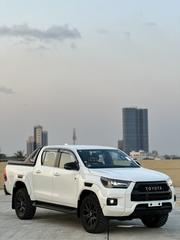 Toyota Hilux 2023 White for sale