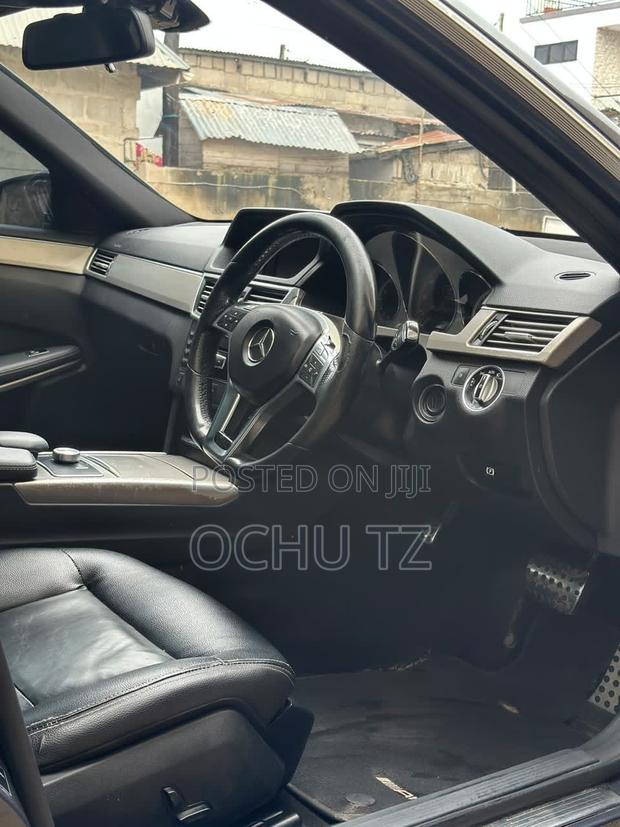 Mercedes-Benz E200 2013 Gray