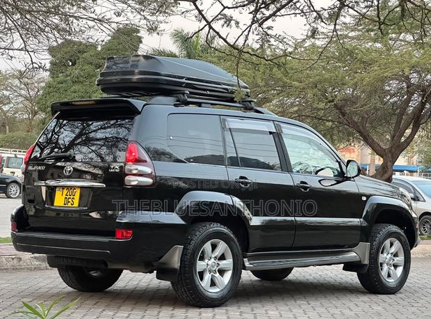 Toyota Land Cruiser Prado 2005 Black