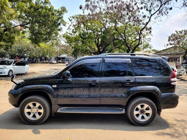Toyota Land Cruiser Prado 2006 Black