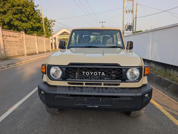 Toyota Land Cruiser 2024 Brown