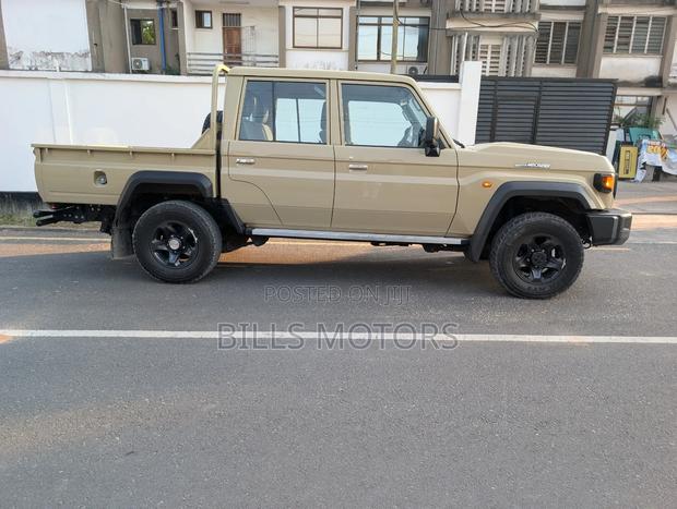 Toyota Land Cruiser 2024 Brown
