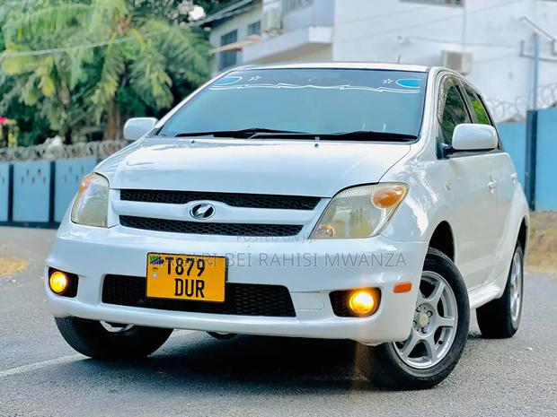 Toyota IST 2005 White