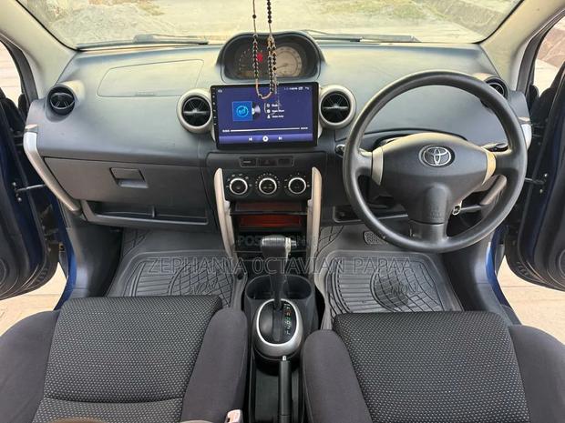 Toyota IST 2004 Blue