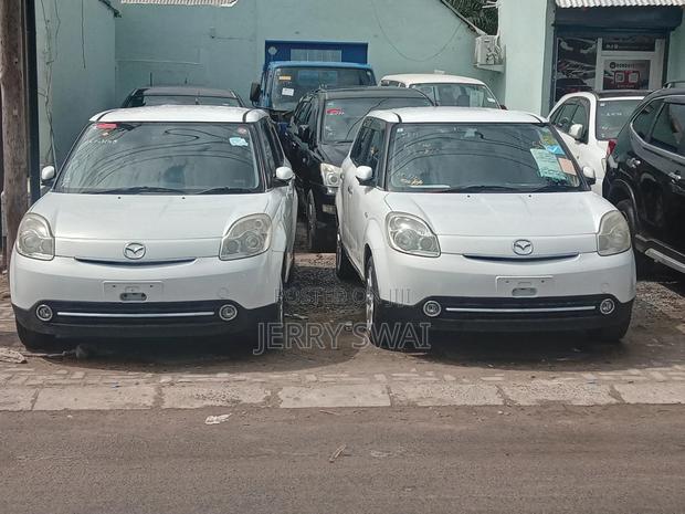 Mazda Verisa 2010 White