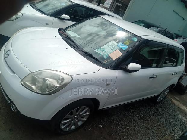 Mazda Verisa 2010 White