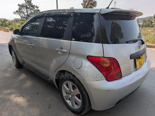 Toyota IST 2007 Silver