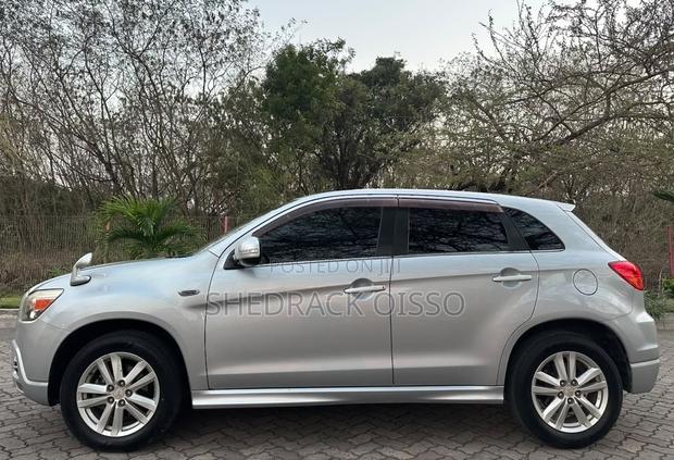 Mitsubishi RVR 2010 Silver
