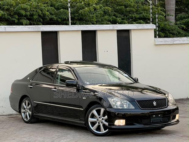 Toyota Crown 2007 Black