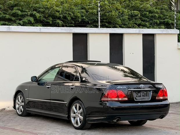 Toyota Crown 2007 Black
