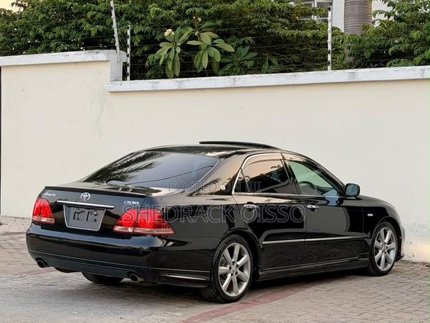 Toyota Crown 2007 Black