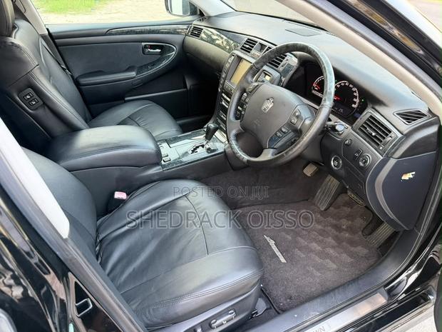 Toyota Crown 2007 Black