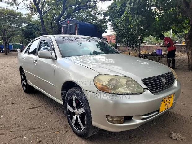Toyota Mark II 2003 Silver