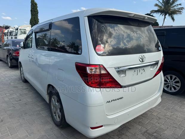 Toyota Alphard 2009 White