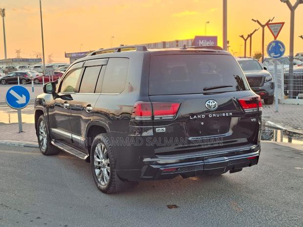 Toyota Land Cruiser 2014 Black