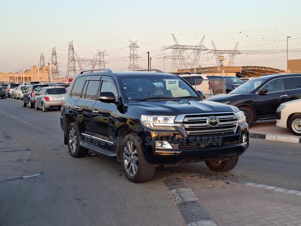 Toyota Land Cruiser 2017 Black
