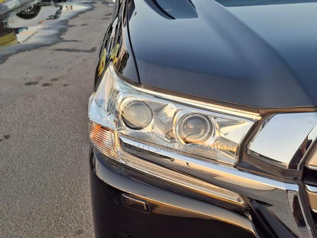 Toyota Land Cruiser 2017 Black