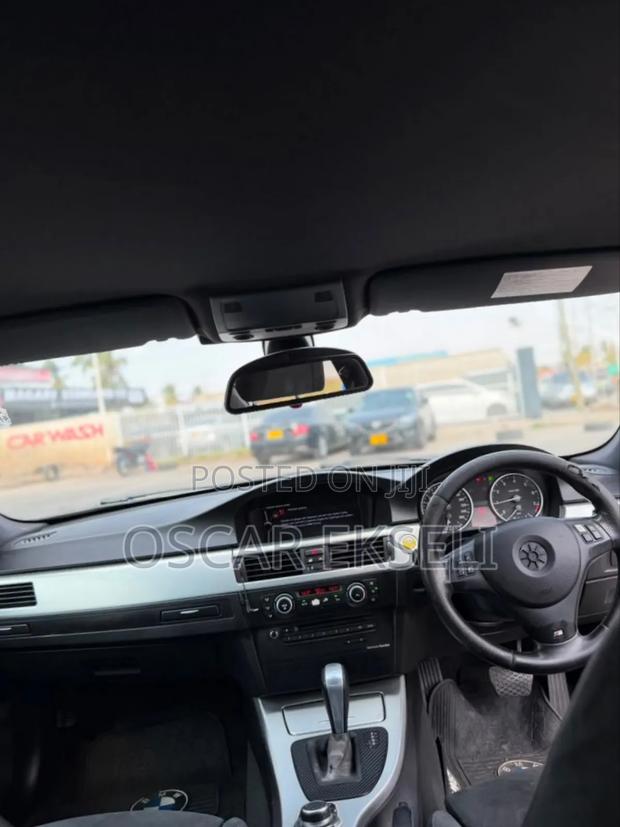 BMW 3 Series 2011 White