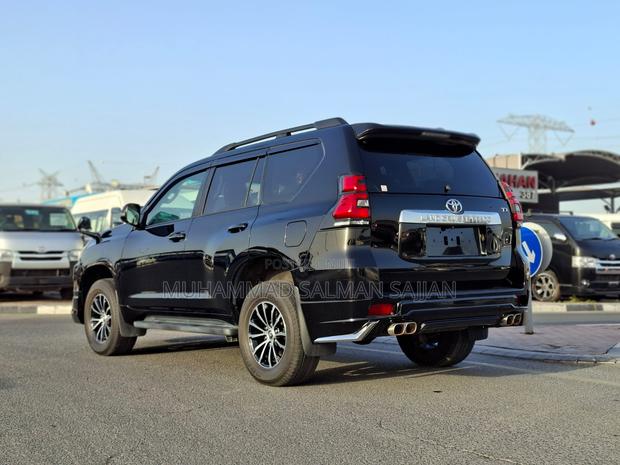 Toyota Land Cruiser Prado 2012 Black