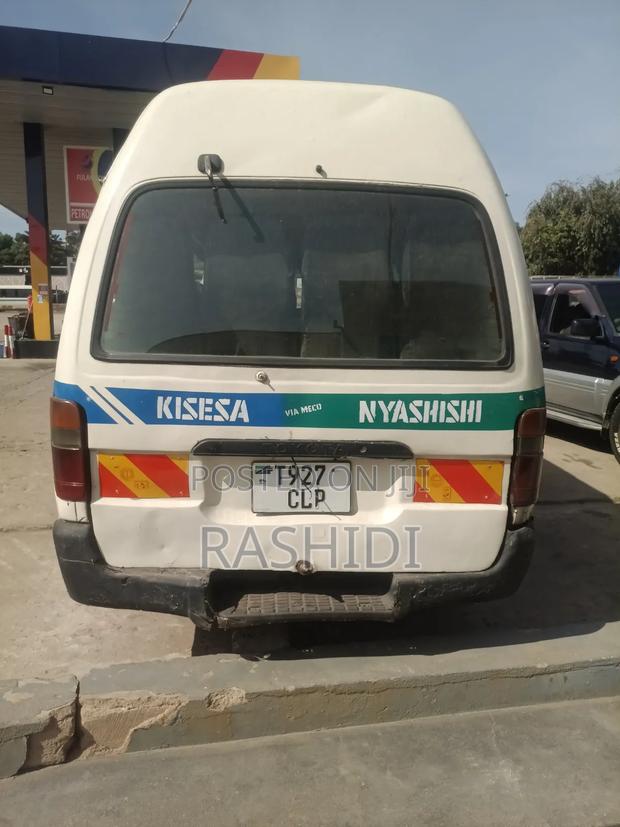 Toyota Harrier 2001 White