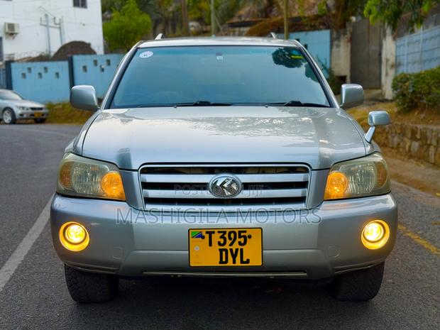 Toyota Kluger 2004 Silver